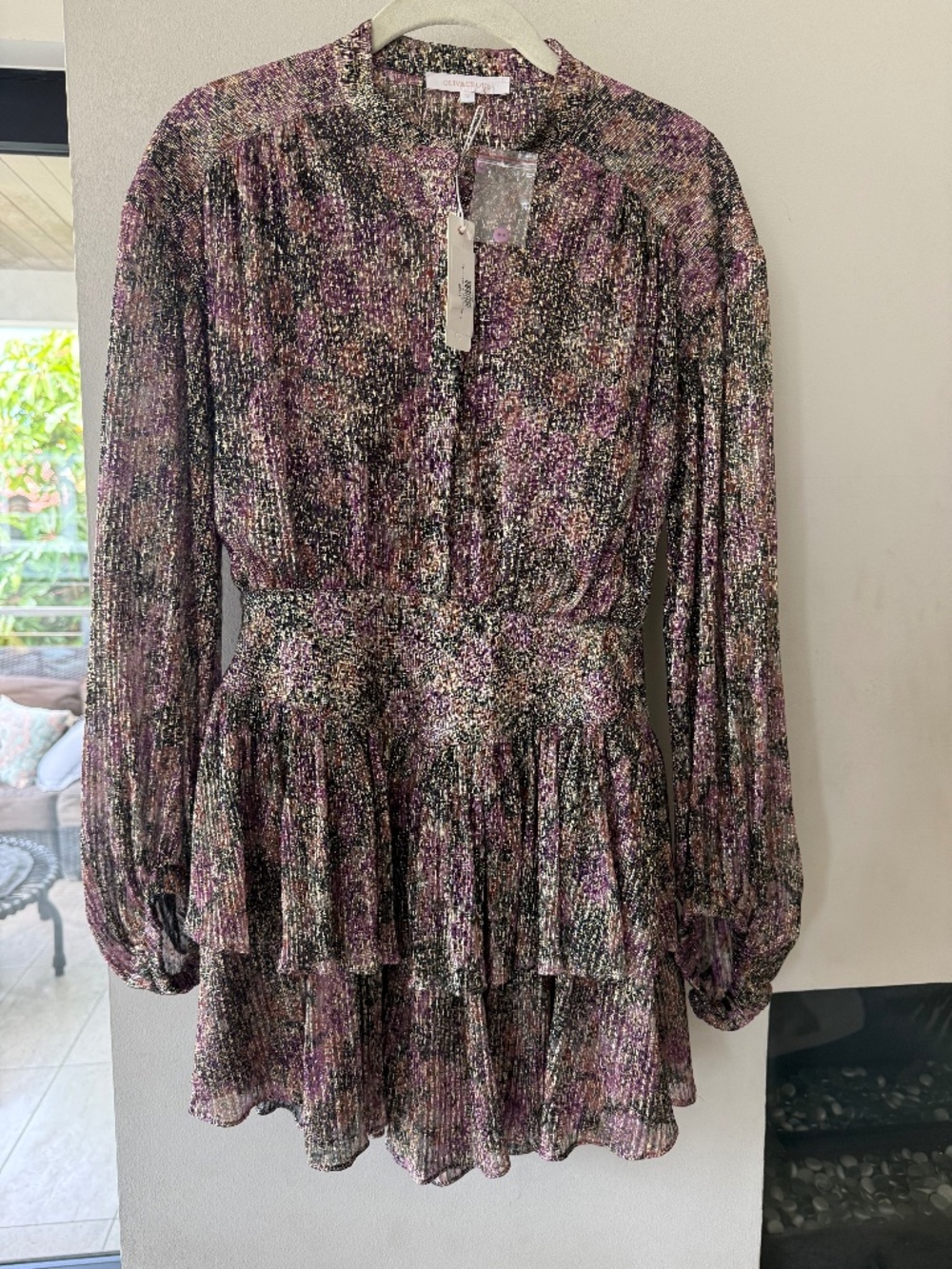OLIVACEOUS gold and purple hues